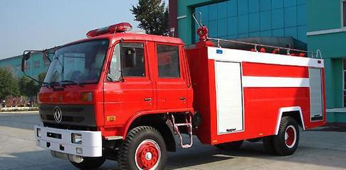 东风153水罐消防车与散装饲料车 专业车辆的双重使命与选择指南